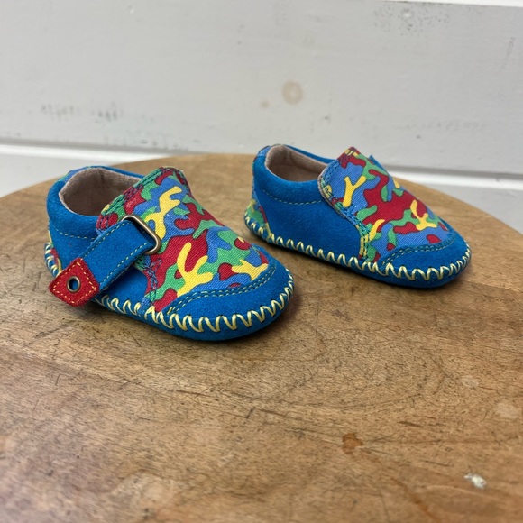 Perfect little Ugg moccasins for babies! Beautiful condition. Newborn size 0/1 - Picture 15 of 15